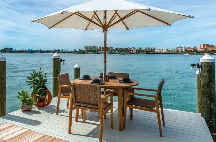 Wood Dining